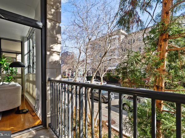 2020 12TH Street NW 109, Washington DC 20009