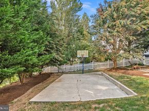 1372 Dominion Ridge Lane, Herndon VA 20170
