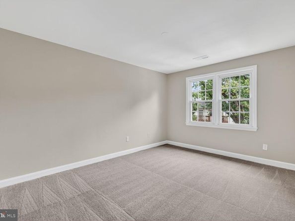 1315 S Walter Reed Drive S 204, Arlington VA 22204