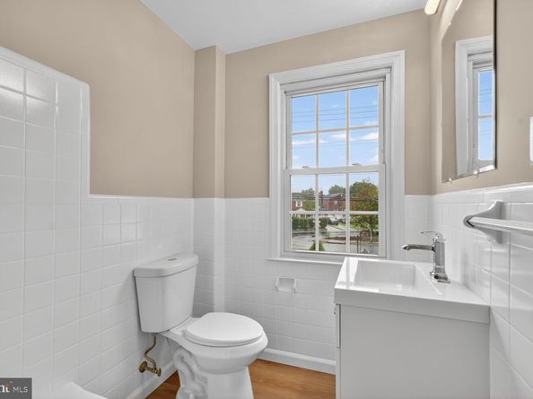 1315 S Walter Reed Drive S 204, Arlington VA 22204