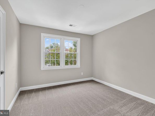 1315 S Walter Reed Drive S 204, Arlington VA 22204