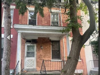 606 Kenyon Street NW