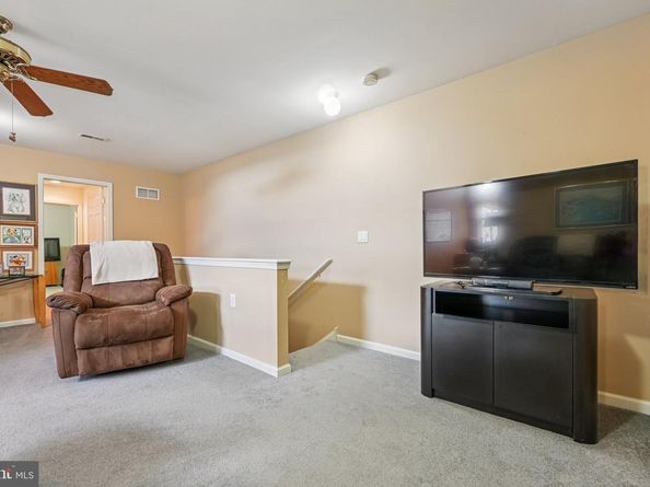 64 Villa Drive, Warminster PA 18974
