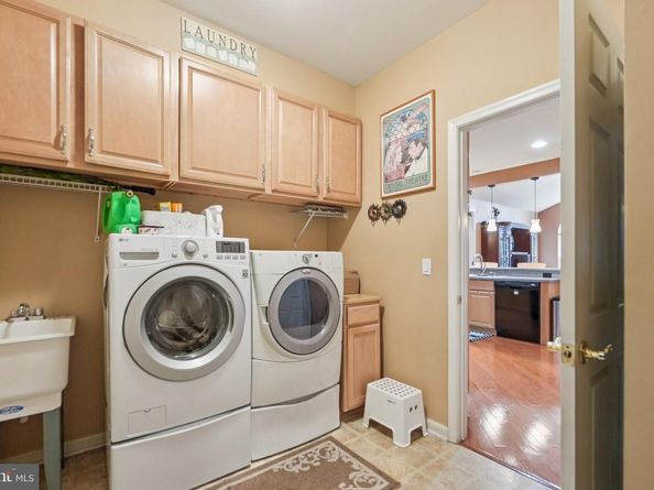 64 Villa Drive, Warminster PA 18974