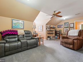64 Villa Drive, Warminster PA 18974