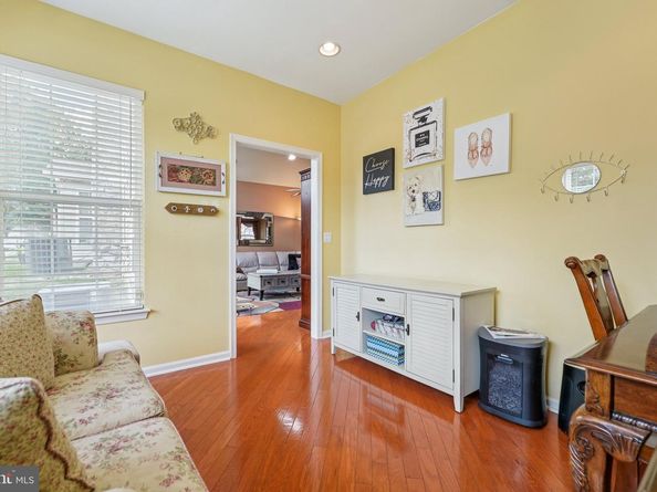 64 Villa Drive, Warminster PA 18974
