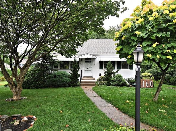 160 Crooked Billet Road, Hatboro PA 19040