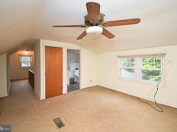 160 Crooked Billet Road, Hatboro PA 19040