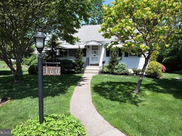 160 Crooked Billet Road, Hatboro PA 19040