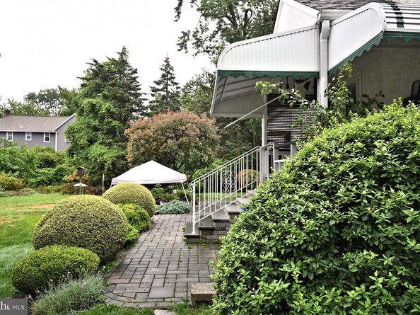 160 Crooked Billet Road, Hatboro PA 19040