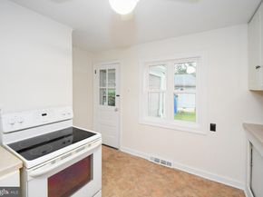 160 Crooked Billet Road, Hatboro PA 19040