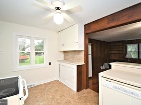 160 Crooked Billet Road, Hatboro PA 19040