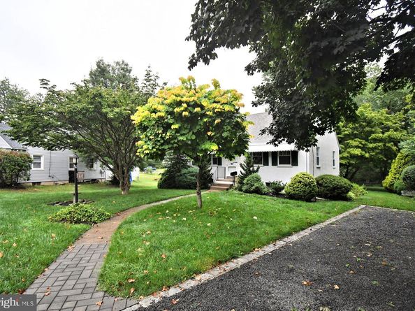 160 Crooked Billet Road, Hatboro PA 19040