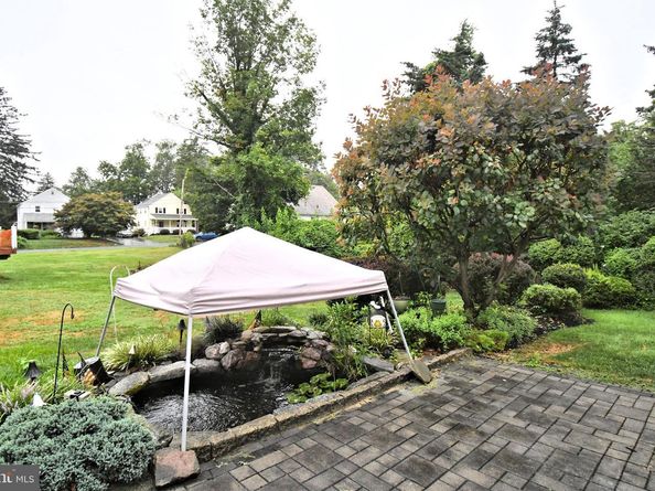 160 Crooked Billet Road, Hatboro PA 19040