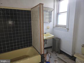 211 S 49TH Street, Philadelphia PA 19139