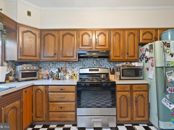 1537 S 13TH Street, Philadelphia PA 19147