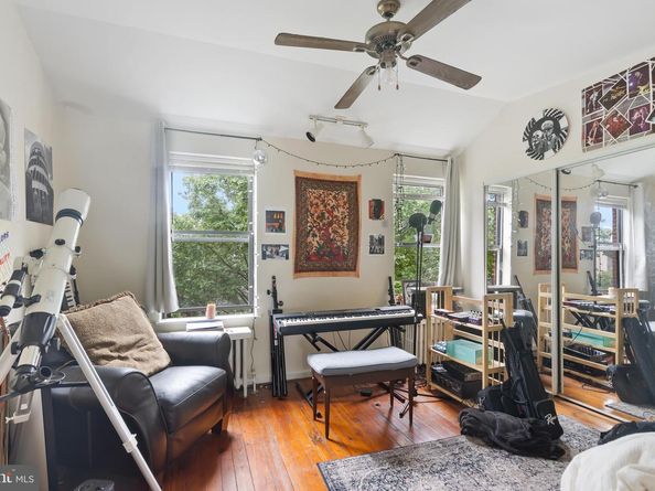 1537 S 13TH Street, Philadelphia PA 19147