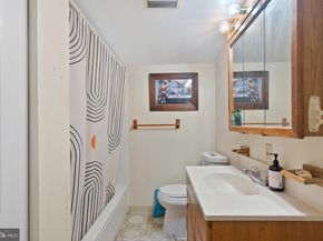 1537 S 13TH Street, Philadelphia PA 19147