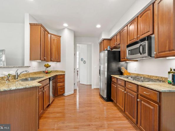 6555 Washington Boulevard, Arlington VA 22205