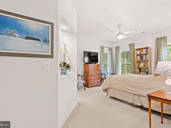 6555 Washington Boulevard, Arlington VA 22205