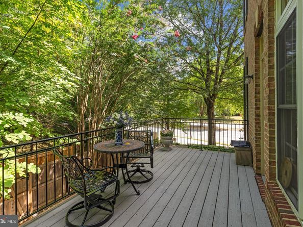 6555 Washington Boulevard, Arlington VA 22205