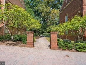 6555 Washington Boulevard, Arlington VA 22205