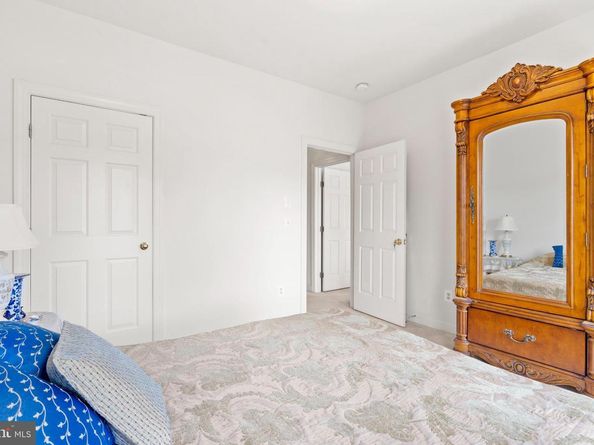 6555 Washington Boulevard, Arlington VA 22205
