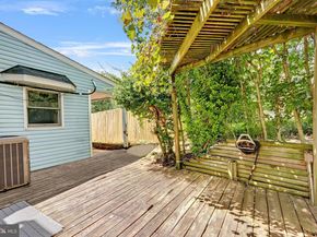 6830 Custis Parkway, Falls Church VA 22042