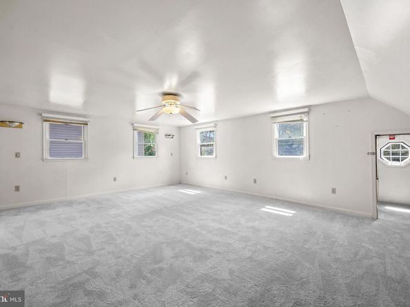 6830 Custis Parkway, Falls Church VA 22042