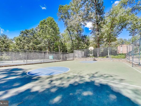 3328 Woodburn Village Drive 14, Annandale VA 22003