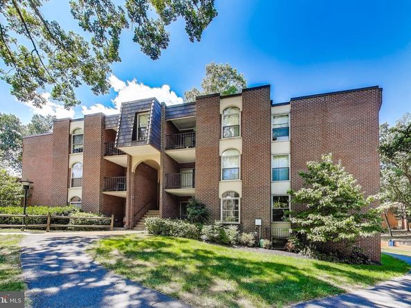 3328 Woodburn Village Drive 14, Annandale VA 22003