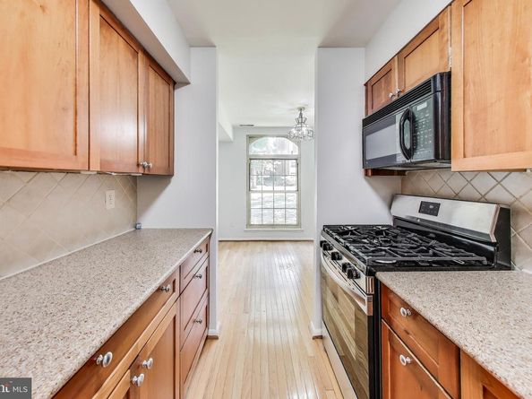 3328 Woodburn Village Drive 14, Annandale VA 22003