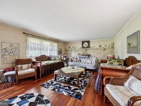 21 Roy Lane, Huntingdon Valley PA 19006