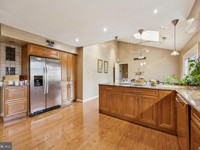 21 Roy Lane, Huntingdon Valley PA 19006