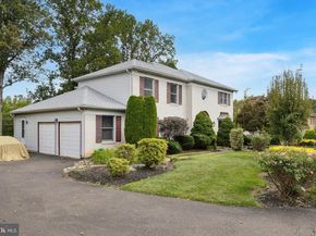 21 Roy Lane, Huntingdon Valley PA 19006