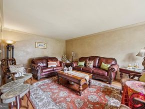 21 Roy Lane, Huntingdon Valley PA 19006