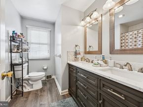 21 Roy Lane, Huntingdon Valley PA 19006