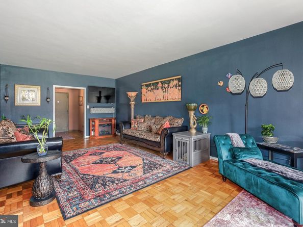 2500 Q Street NW 327, Washington DC 20007