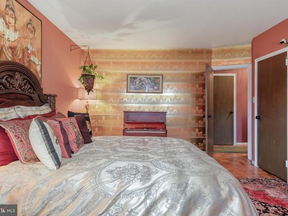 2500 Q Street NW 327, Washington DC 20007