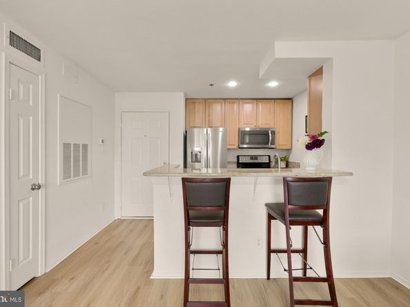 3309 Wyndham Circle 3180, Alexandria VA 22302