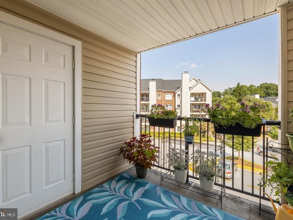 3309 Wyndham Circle 3180, Alexandria VA 22302