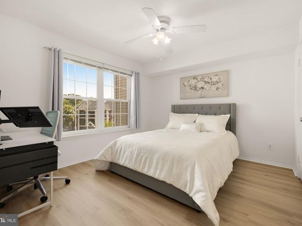 3309 Wyndham Circle 3180, Alexandria VA 22302