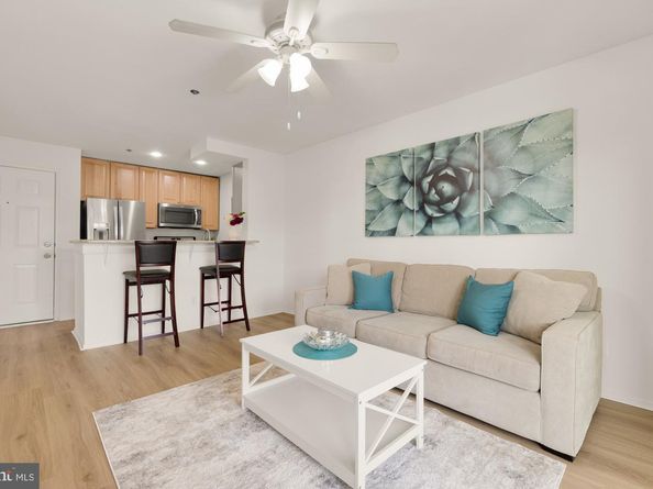 3309 Wyndham Circle 3180, Alexandria VA 22302