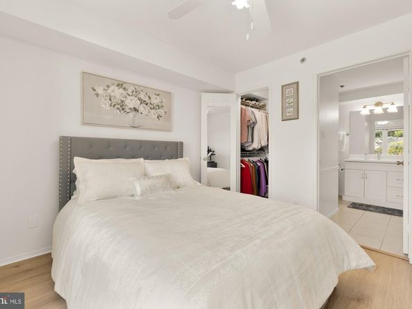3309 Wyndham Circle 3180, Alexandria VA 22302