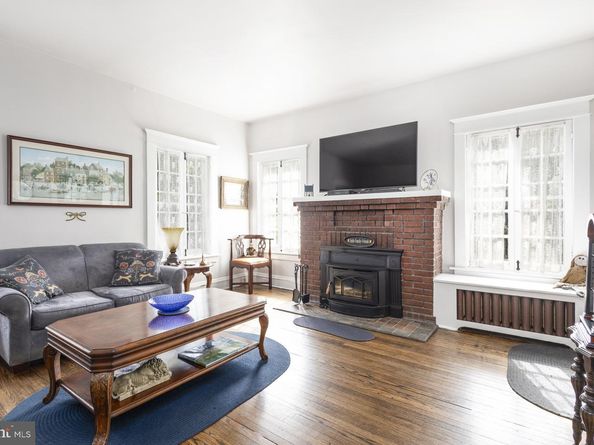 340 Locust Road, Glenside PA 19038