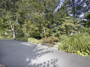 340 Locust Road, Glenside PA 19038