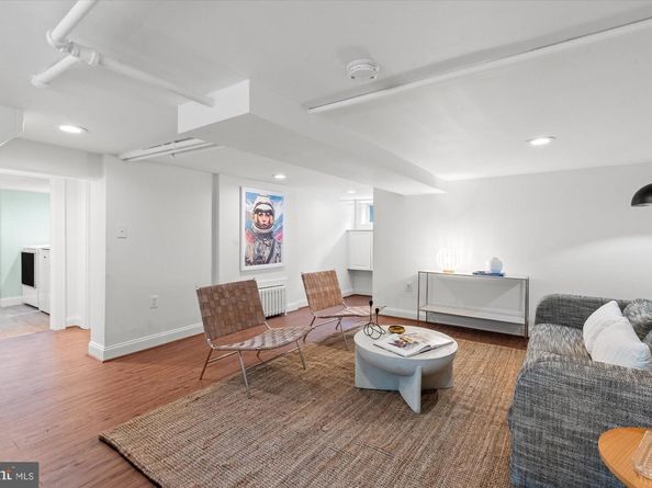 107 W Luray Avenue, Alexandria VA 22301