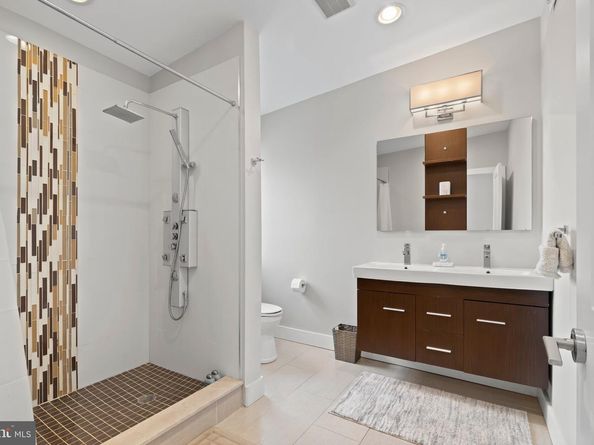 416 Dickinson Street, Philadelphia PA 19147