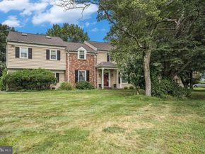 6 Windy Knoll Drive, Richboro PA 18954