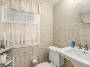 6 Windy Knoll Drive, Richboro PA 18954